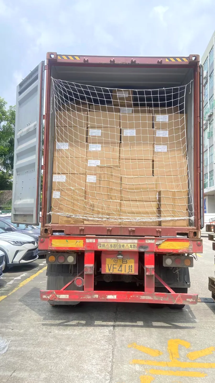 Ultrasonic cleaner shipment loading for delivery