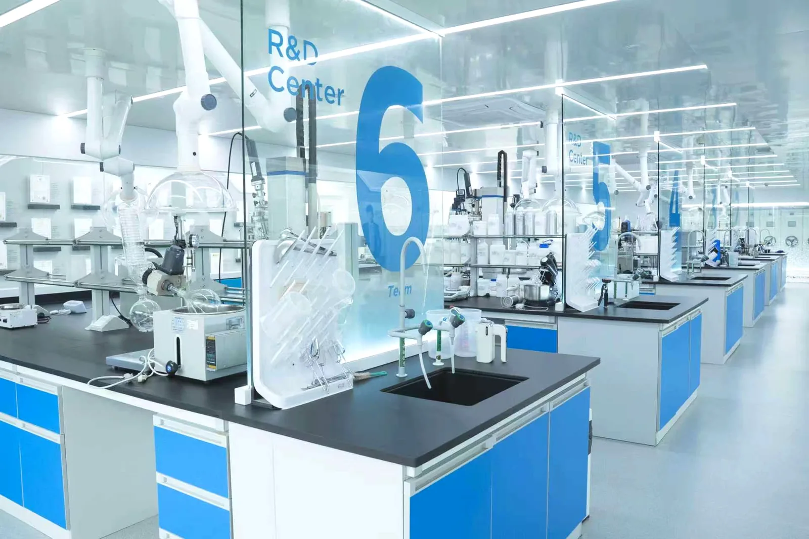 EKONGSMILE R&D laboratory supporting teeth whitening product development